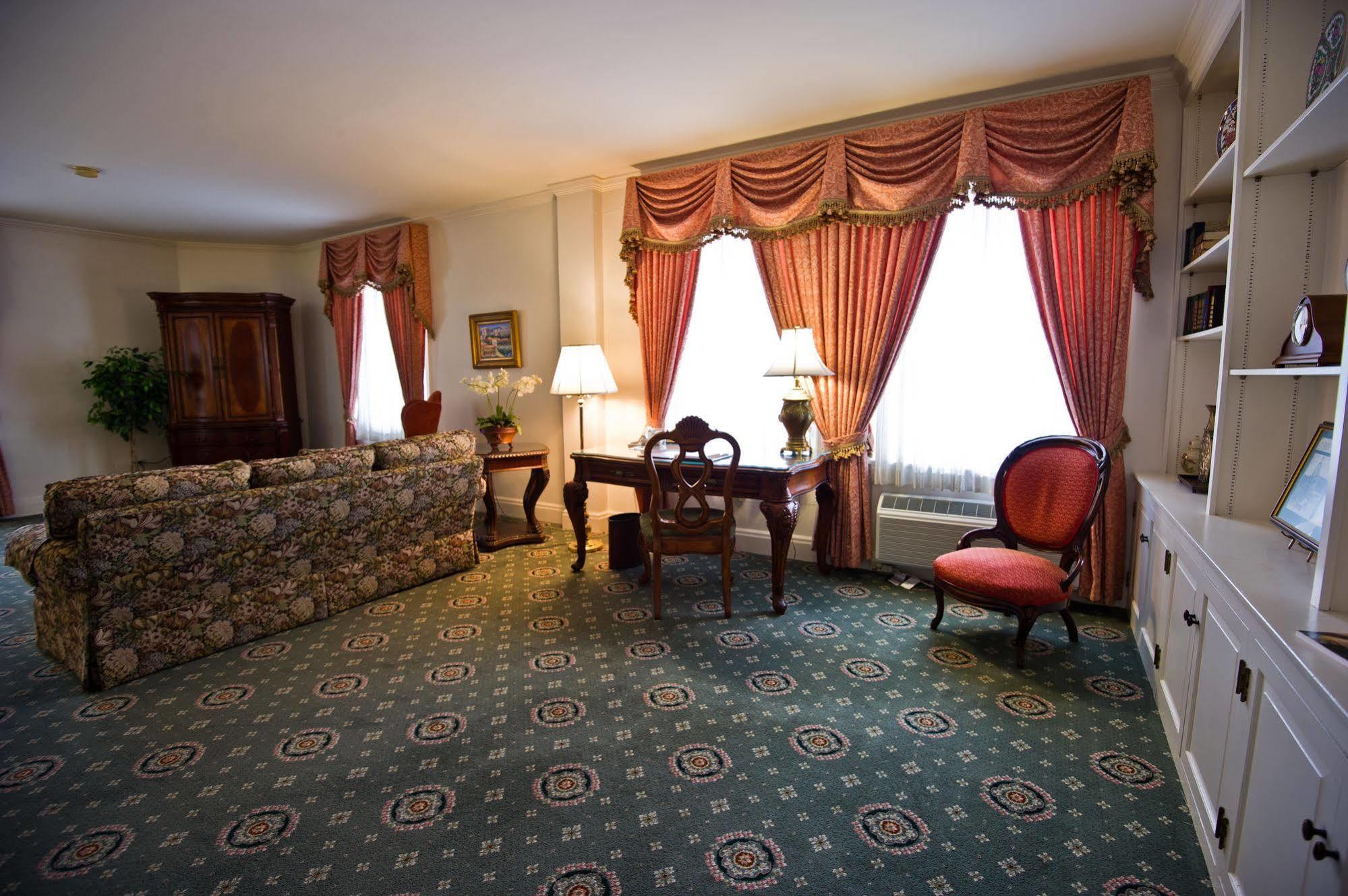 The Yorktowne Hotel, Tapestry Collection By Hilton Esterno foto